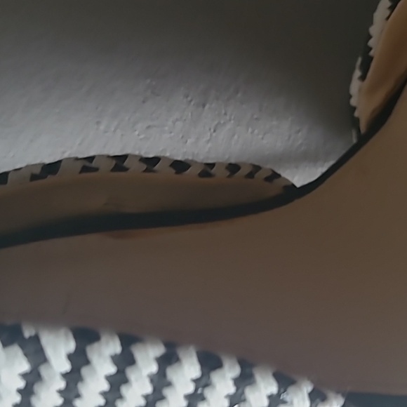 Stylish Black and White Women's Heels - Picture 6 of 6